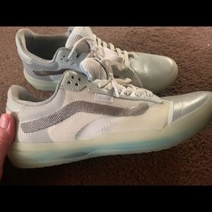 Women’s offwhite and light blue Vans